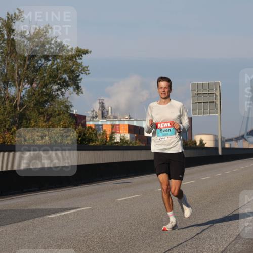 03.10.2025 - Köhlbrandbrückenlauf Luisa Fischer http://msf.ph/oto/8998026 03.10.2025 10:37:51 Position 3  meine-sportfotos.de
