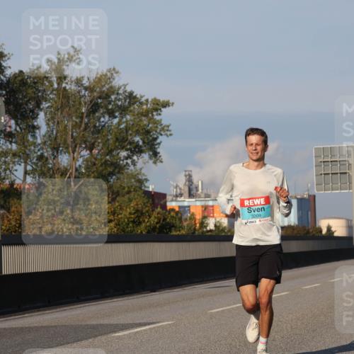 03.10.2025 - Köhlbrandbrückenlauf Luisa Fischer http://msf.ph/oto/8998029 03.10.2025 10:37:52 Position 3 3209 meine-sportfotos.de