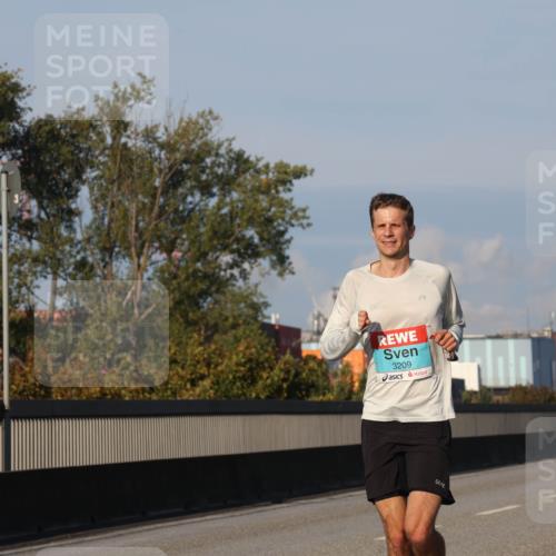 03.10.2025 - Köhlbrandbrückenlauf Luisa Fischer http://msf.ph/oto/8998036 03.10.2025 10:37:52 Position 3 3209 meine-sportfotos.de
