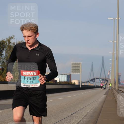03.10.2025 - Köhlbrandbrückenlauf Luisa Fischer http://msf.ph/oto/8998079 03.10.2025 10:38:07 Position 3 3127 meine-sportfotos.de