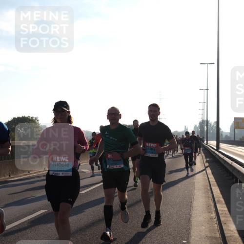 03.10.2025 - Köhlbrandbrückenlauf Fabian Wolf http://msf.ph/oto/8998080 03.10.2025 09:15:31 Position 3 3181, 1123, 3658, 3659 meine-sportfotos.de