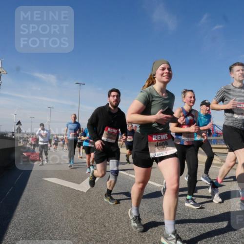 03.10.2025 - Köhlbrandbrückenlauf Matties Gatica Varas http://msf.ph/oto/8998081 03.10.2025 12:49:50 Position 2 4727, 4876 meine-sportfotos.de