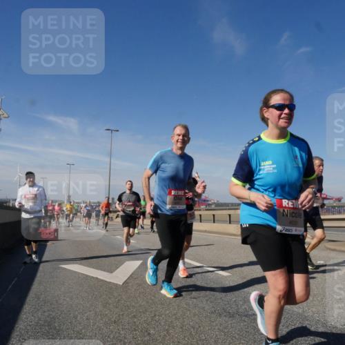 03.10.2025 - Köhlbrandbrückenlauf Matties Gatica Varas http://msf.ph/oto/8998092 03.10.2025 12:49:53 Position 2 4630 meine-sportfotos.de