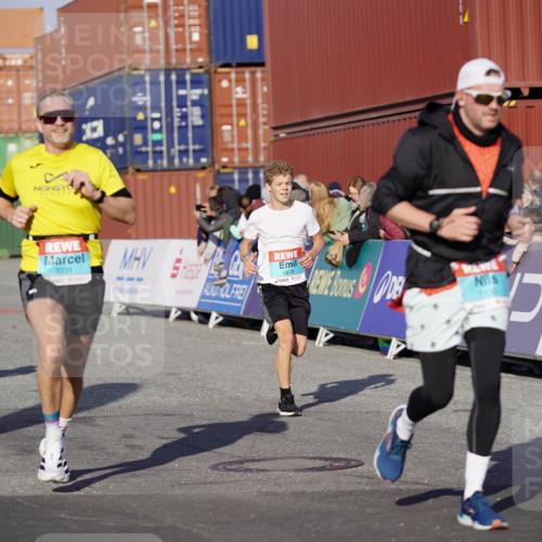 03.10.2025 - Köhlbrandbrückenlauf Michael Burmester http://msf.ph/oto/8998100 03.10.2025 10:02:31 Ziel 1130, 1311, 1595, 1878, 3111, 3331 meine-sportfotos.de