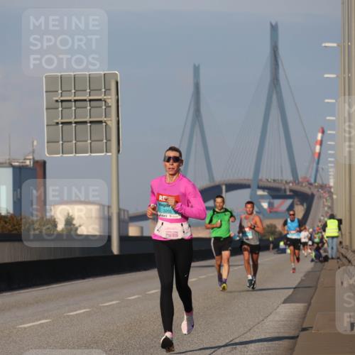 03.10.2025 - Köhlbrandbrückenlauf Luisa Fischer http://msf.ph/oto/8998101 03.10.2025 10:38:25 Position 3 3203 meine-sportfotos.de