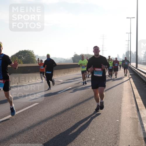03.10.2025 - Köhlbrandbrückenlauf Fabian Wolf http://msf.ph/oto/8998124 03.10.2025 09:15:36 Position 3 3832, 1504 meine-sportfotos.de
