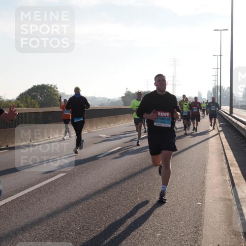 03.10.2025 - Köhlbrandbrückenlauf Fabian Wolf http://msf.ph/oto/8998126 03.10.2025 09:15:36 Position 3 3832, 1504 meine-sportfotos.de