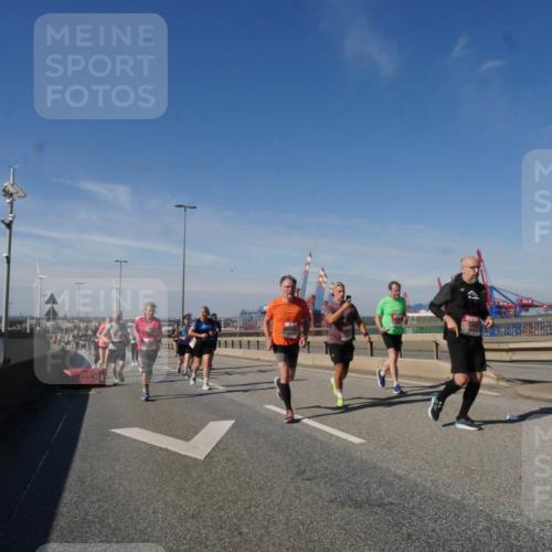 03.10.2025 - Köhlbrandbrückenlauf Matties Gatica Varas http://msf.ph/oto/8998128 03.10.2025 12:49:57 Position 2 1111 meine-sportfotos.de