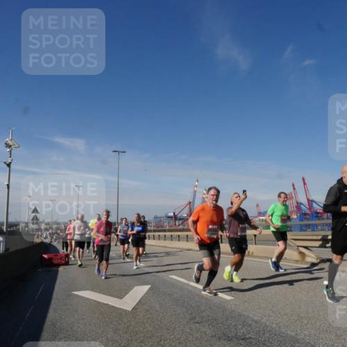 03.10.2025 - Köhlbrandbrückenlauf Matties Gatica Varas http://msf.ph/oto/8998131 03.10.2025 12:49:57 Position 2  meine-sportfotos.de