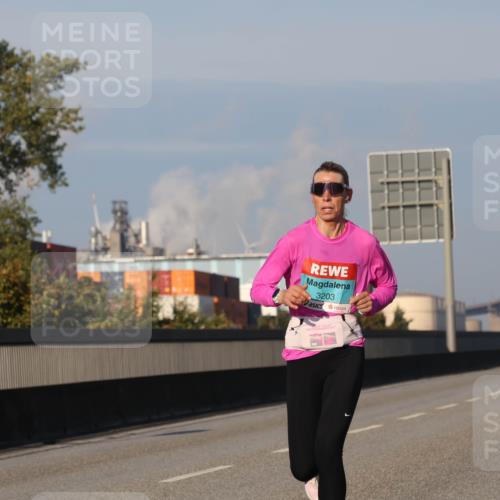 03.10.2025 - Köhlbrandbrückenlauf Luisa Fischer http://msf.ph/oto/8998137 03.10.2025 10:38:28 Position 3 3203 meine-sportfotos.de