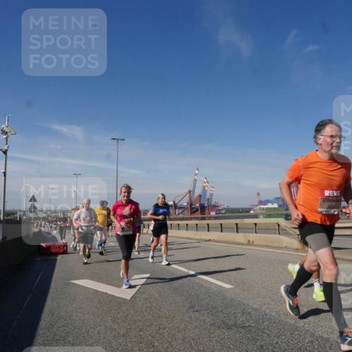 03.10.2025 - Köhlbrandbrückenlauf Matties Gatica Varas http://msf.ph/oto/8998138 03.10.2025 12:49:58 Position 2 5525 meine-sportfotos.de