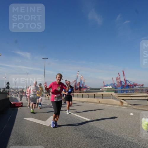 03.10.2025 - Köhlbrandbrückenlauf Matties Gatica Varas http://msf.ph/oto/8998141 03.10.2025 12:49:59 Position 2  meine-sportfotos.de