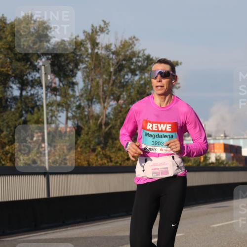03.10.2025 - Köhlbrandbrückenlauf Luisa Fischer http://msf.ph/oto/8998154 03.10.2025 10:38:30 Position 3 3203 meine-sportfotos.de