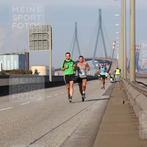 03.10.2025 - Köhlbrandbrückenlauf Luisa Fischer http://msf.ph/oto/8998167 03.10.2025 10:38:31 Position 3  meine-sportfotos.de