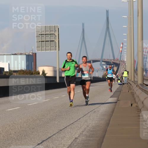 03.10.2025 - Köhlbrandbrückenlauf Luisa Fischer http://msf.ph/oto/8998173 03.10.2025 10:38:32 Position 3  meine-sportfotos.de