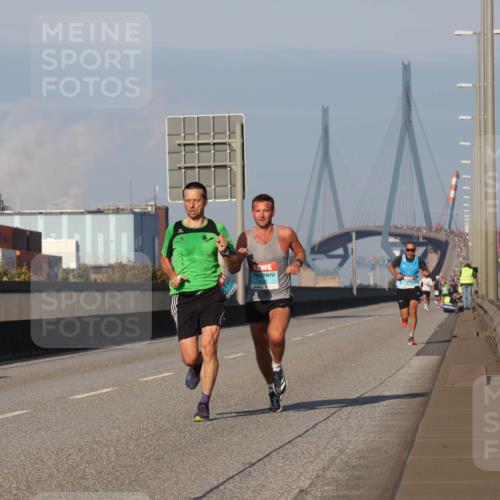 03.10.2025 - Köhlbrandbrückenlauf Luisa Fischer http://msf.ph/oto/8998200 03.10.2025 10:38:34 Position 3  meine-sportfotos.de