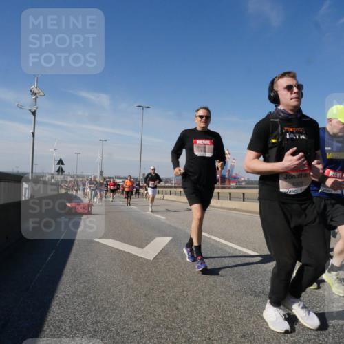 03.10.2025 - Köhlbrandbrückenlauf Matties Gatica Varas http://msf.ph/oto/8998201 03.10.2025 12:50:06 Position 2 676, 5328 meine-sportfotos.de