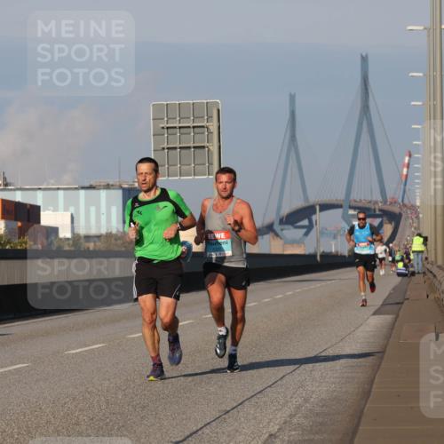 03.10.2025 - Köhlbrandbrückenlauf Luisa Fischer http://msf.ph/oto/8998205 03.10.2025 10:38:34 Position 3 1022 meine-sportfotos.de