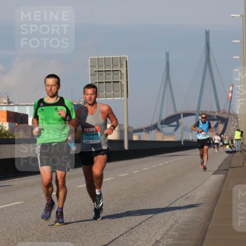03.10.2025 - Köhlbrandbrückenlauf Luisa Fischer http://msf.ph/oto/8998216 03.10.2025 10:38:35 Position 3  meine-sportfotos.de
