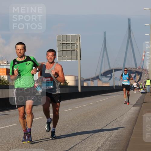 03.10.2025 - Köhlbrandbrückenlauf Luisa Fischer http://msf.ph/oto/8998219 03.10.2025 10:38:35 Position 3 1022 meine-sportfotos.de