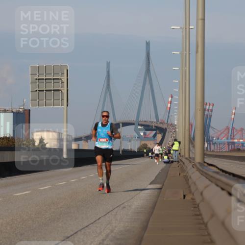 03.10.2025 - Köhlbrandbrückenlauf Luisa Fischer http://msf.ph/oto/8998224 03.10.2025 10:38:39 Position 3  meine-sportfotos.de