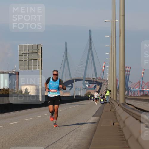 03.10.2025 - Köhlbrandbrückenlauf Luisa Fischer http://msf.ph/oto/8998237 03.10.2025 10:38:40 Position 3  meine-sportfotos.de