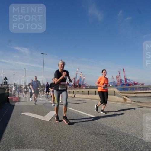 03.10.2025 - Köhlbrandbrückenlauf Matties Gatica Varas http://msf.ph/oto/8998239 03.10.2025 12:50:11 Position 2  meine-sportfotos.de