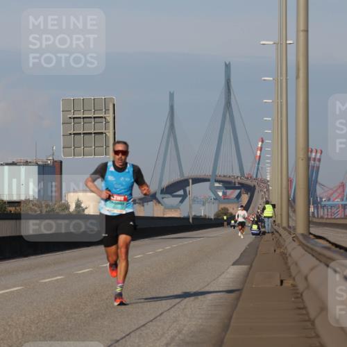 03.10.2025 - Köhlbrandbrückenlauf Luisa Fischer http://msf.ph/oto/8998253 03.10.2025 10:38:42 Position 3  meine-sportfotos.de