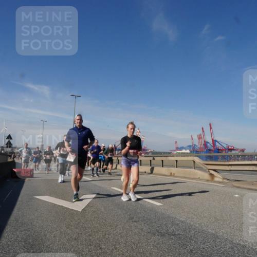 03.10.2025 - Köhlbrandbrückenlauf Matties Gatica Varas http://msf.ph/oto/8998254 03.10.2025 12:50:12 Position 2  meine-sportfotos.de