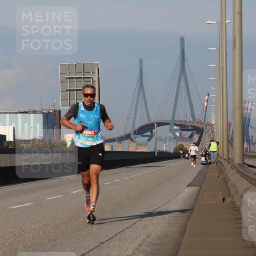 03.10.2025 - Köhlbrandbrückenlauf Luisa Fischer http://msf.ph/oto/8998259 03.10.2025 10:38:42 Position 3 1541 meine-sportfotos.de