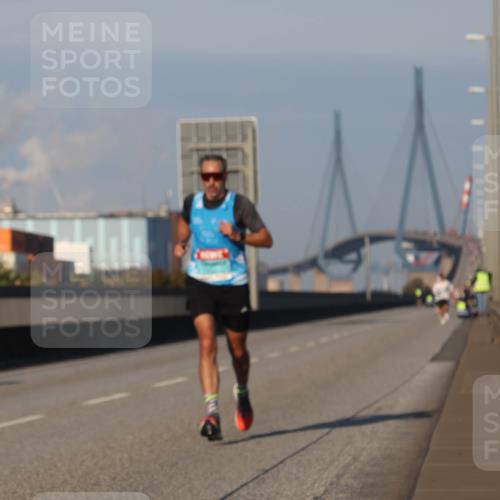03.10.2025 - Köhlbrandbrückenlauf Luisa Fischer http://msf.ph/oto/8998262 03.10.2025 10:38:43 Position 3  meine-sportfotos.de