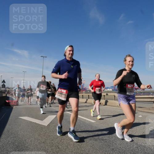 03.10.2025 - Köhlbrandbrückenlauf Matties Gatica Varas http://msf.ph/oto/8998263 03.10.2025 12:50:13 Position 2 5720 meine-sportfotos.de