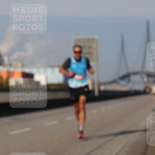 03.10.2025 - Köhlbrandbrückenlauf Luisa Fischer http://msf.ph/oto/8998267 03.10.2025 10:38:43 Position 3  meine-sportfotos.de