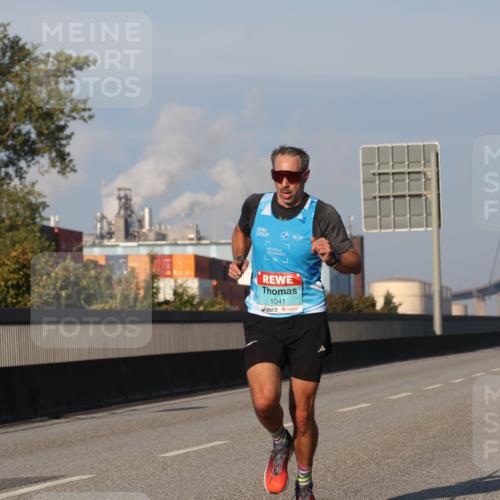 03.10.2025 - Köhlbrandbrückenlauf Luisa Fischer http://msf.ph/oto/8998275 03.10.2025 10:38:44 Position 3 7, 1041 meine-sportfotos.de