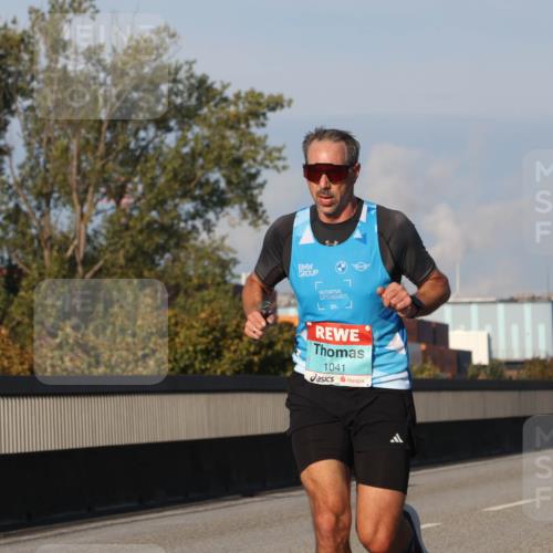 03.10.2025 - Köhlbrandbrückenlauf Luisa Fischer http://msf.ph/oto/8998285 03.10.2025 10:38:45 Position 3 1041 meine-sportfotos.de
