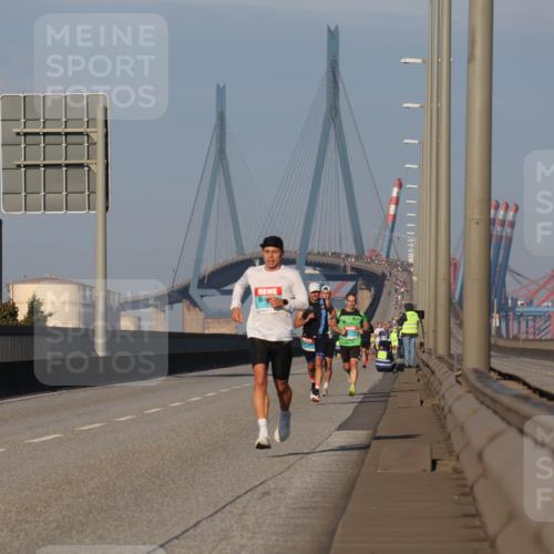 03.10.2025 - Köhlbrandbrückenlauf Luisa Fischer http://msf.ph/oto/8998320 03.10.2025 10:39:01 Position 3  meine-sportfotos.de