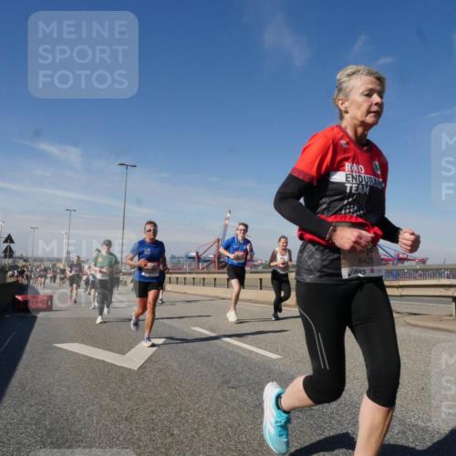 03.10.2025 - Köhlbrandbrückenlauf Matties Gatica Varas http://msf.ph/oto/8998355 03.10.2025 12:50:24 Position 2 6429 meine-sportfotos.de