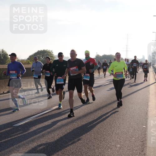 03.10.2025 - Köhlbrandbrückenlauf Fabian Wolf http://msf.ph/oto/8998396 03.10.2025 09:15:47 Position 3 5, 1119 meine-sportfotos.de