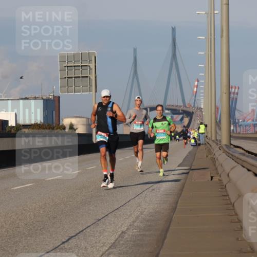 03.10.2025 - Köhlbrandbrückenlauf Luisa Fischer http://msf.ph/oto/8998406 03.10.2025 10:39:11 Position 3  meine-sportfotos.de