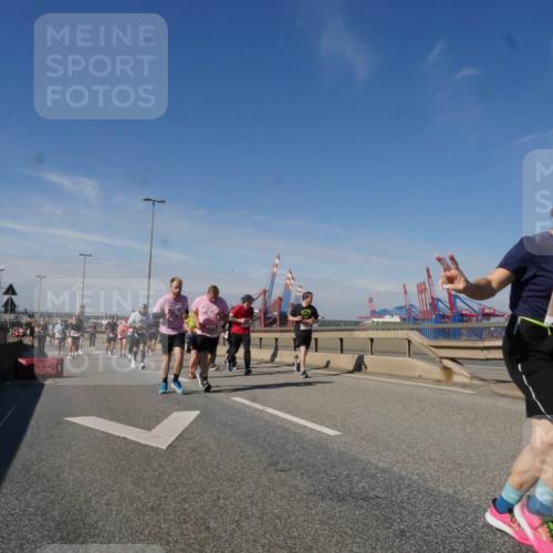 03.10.2025 - Köhlbrandbrückenlauf Matties Gatica Varas http://msf.ph/oto/8998407 03.10.2025 12:50:29 Position 2  meine-sportfotos.de