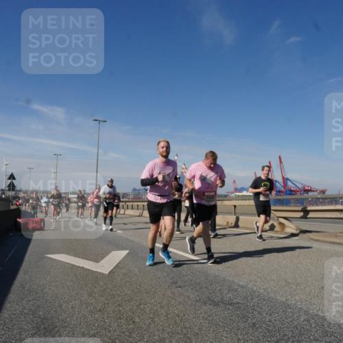 03.10.2025 - Köhlbrandbrückenlauf Matties Gatica Varas http://msf.ph/oto/8998422 03.10.2025 12:50:30 Position 2  meine-sportfotos.de