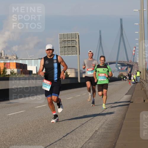 03.10.2025 - Köhlbrandbrückenlauf Luisa Fischer http://msf.ph/oto/8998427 03.10.2025 10:39:13 Position 3 3463 meine-sportfotos.de