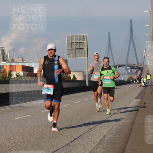 03.10.2025 - Köhlbrandbrückenlauf Luisa Fischer http://msf.ph/oto/8998430 03.10.2025 10:39:13 Position 3 3463, 2702 meine-sportfotos.de