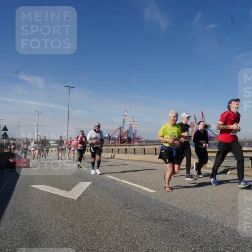 03.10.2025 - Köhlbrandbrückenlauf Matties Gatica Varas http://msf.ph/oto/8998432 03.10.2025 12:50:32 Position 2  meine-sportfotos.de