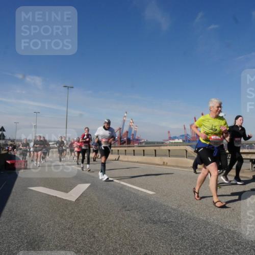 03.10.2025 - Köhlbrandbrückenlauf Matties Gatica Varas http://msf.ph/oto/8998436 03.10.2025 12:50:32 Position 2 111111 meine-sportfotos.de