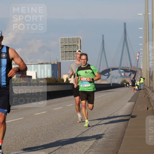 03.10.2025 - Köhlbrandbrückenlauf Luisa Fischer http://msf.ph/oto/8998443 03.10.2025 10:39:15 Position 3 3463, 2702 meine-sportfotos.de