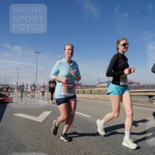 03.10.2025 - Köhlbrandbrückenlauf Matties Gatica Varas http://msf.ph/oto/8998492 03.10.2025 12:50:40 Position 2 6650 meine-sportfotos.de