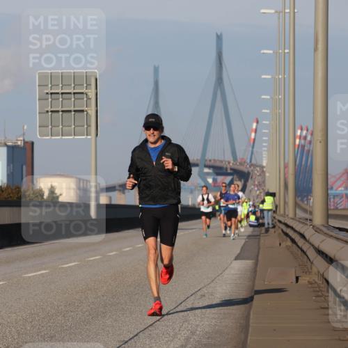03.10.2025 - Köhlbrandbrückenlauf Luisa Fischer http://msf.ph/oto/8998499 03.10.2025 10:39:36 Position 3  meine-sportfotos.de