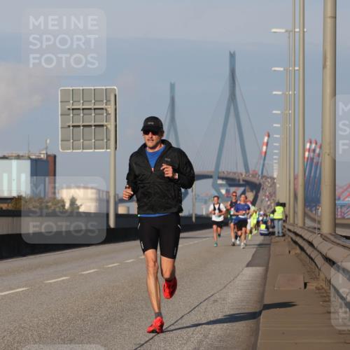03.10.2025 - Köhlbrandbrückenlauf Luisa Fischer http://msf.ph/oto/8998505 03.10.2025 10:39:36 Position 3  meine-sportfotos.de