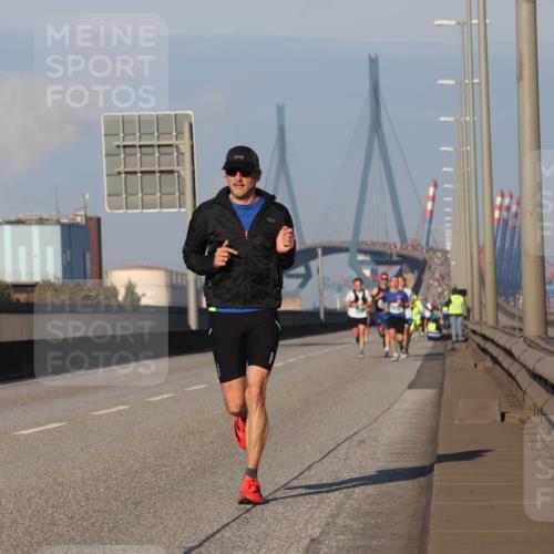 03.10.2025 - Köhlbrandbrückenlauf Luisa Fischer http://msf.ph/oto/8998509 03.10.2025 10:39:37 Position 3  meine-sportfotos.de